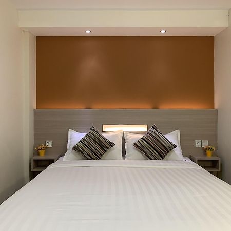 The Vibe Inn Yangon Bagian luar foto
