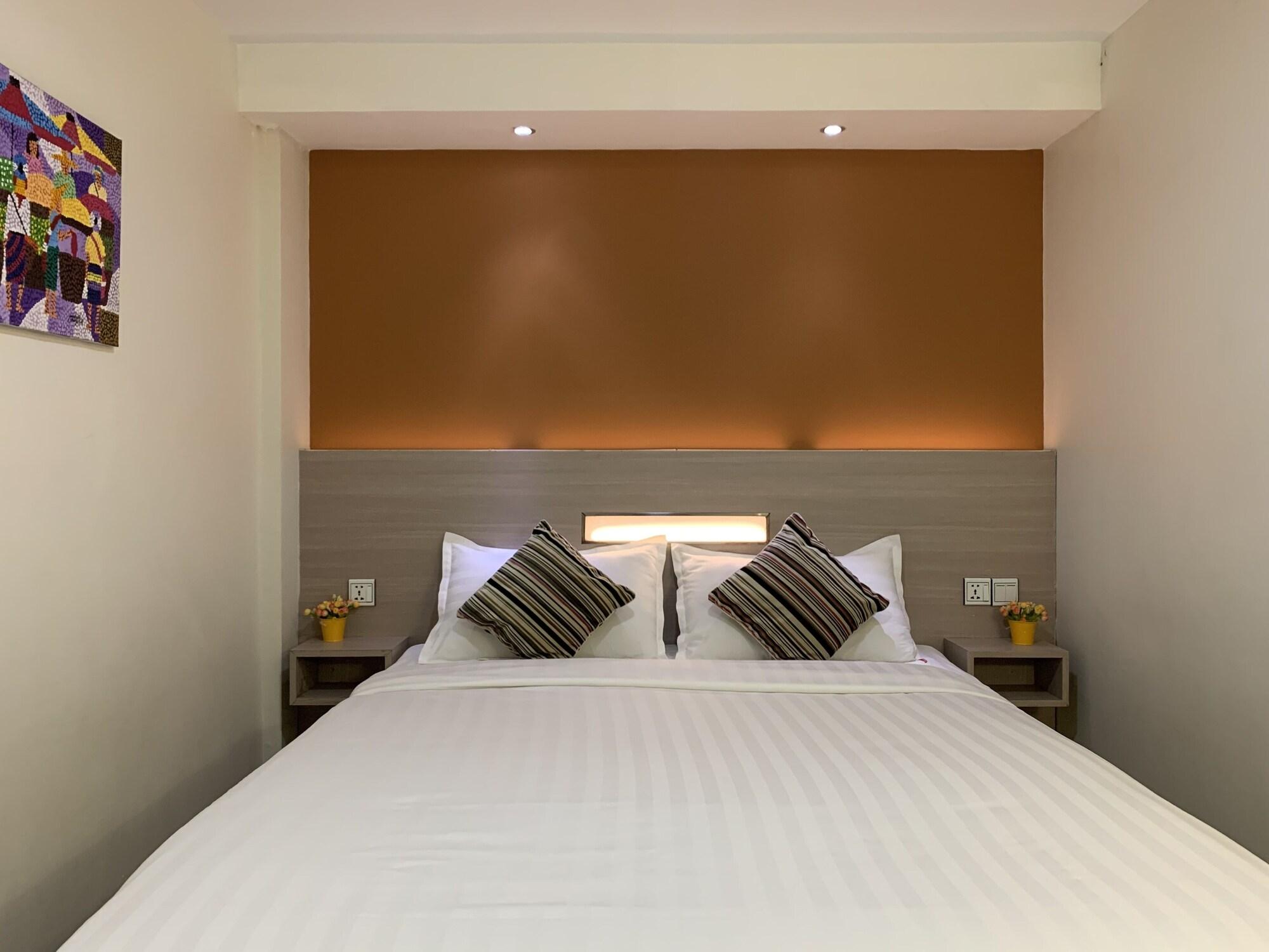 The Vibe Inn Yangon Bagian luar foto