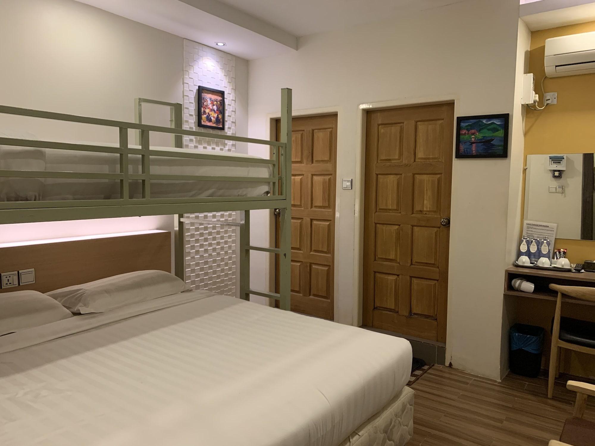 The Vibe Inn Yangon Bagian luar foto