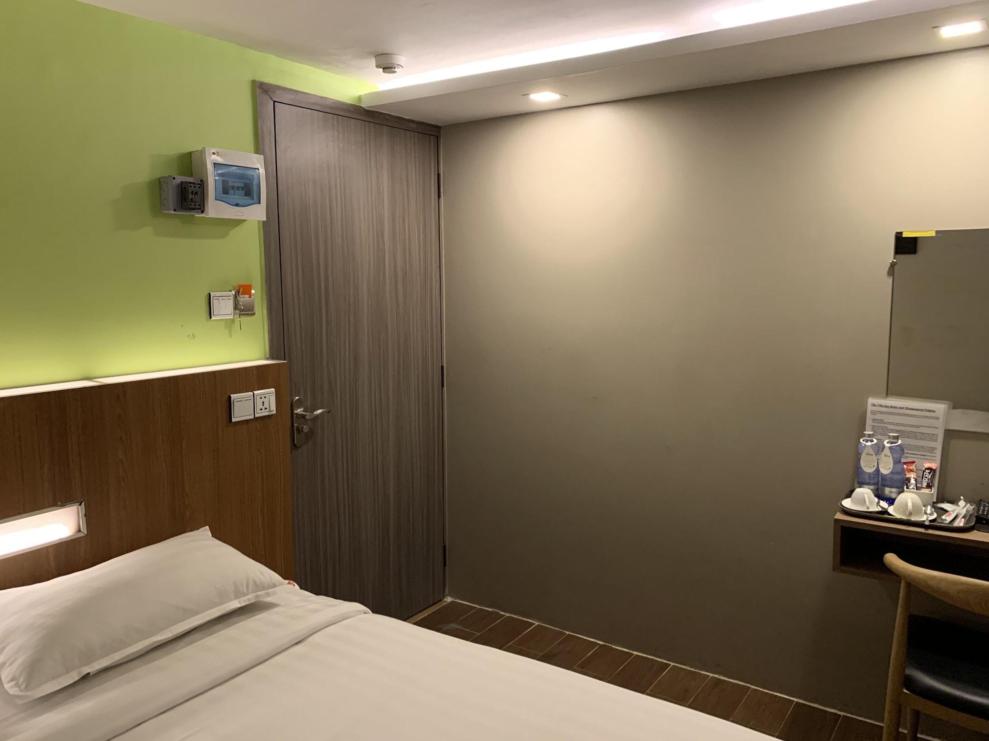 The Vibe Inn Yangon Bagian luar foto