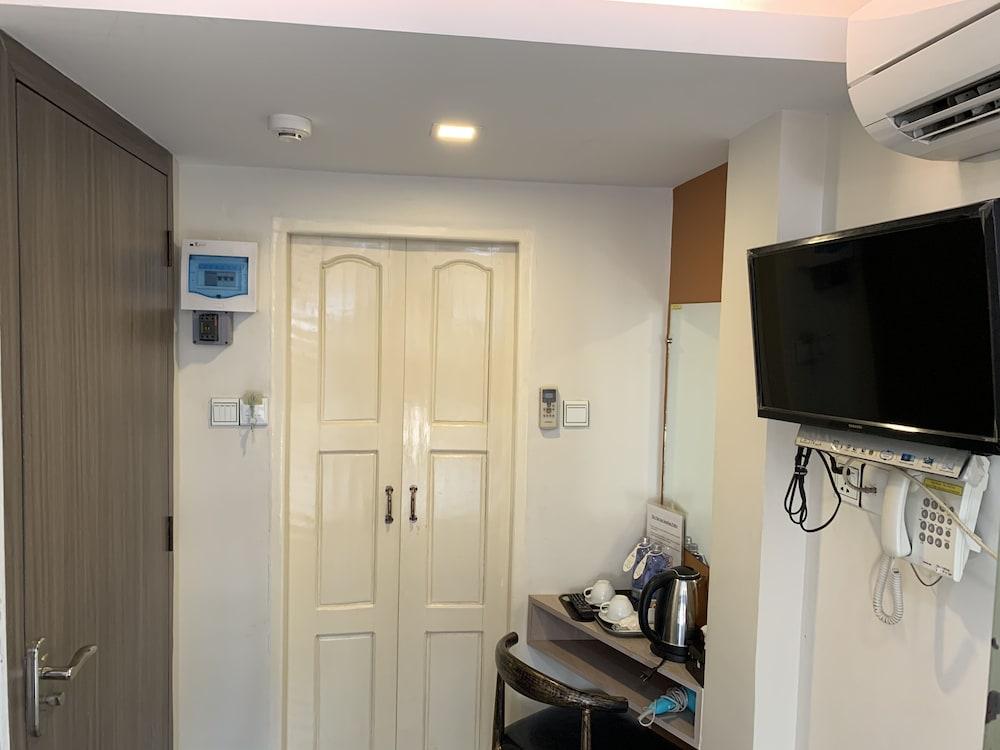 The Vibe Inn Yangon Bagian luar foto