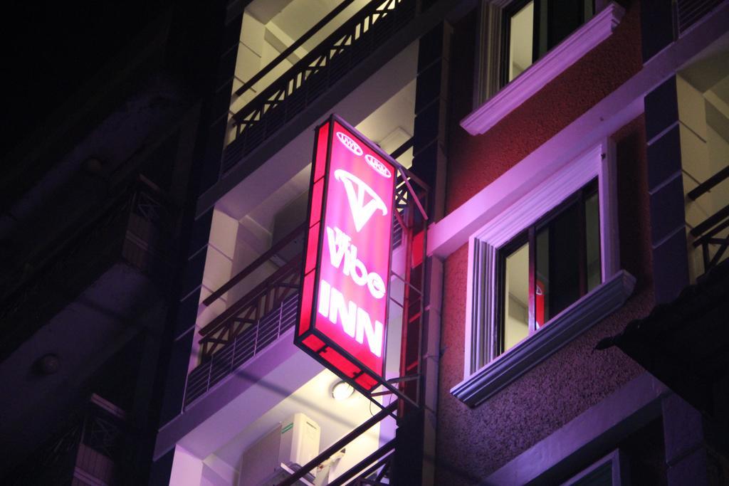 The Vibe Inn Yangon Bagian luar foto
