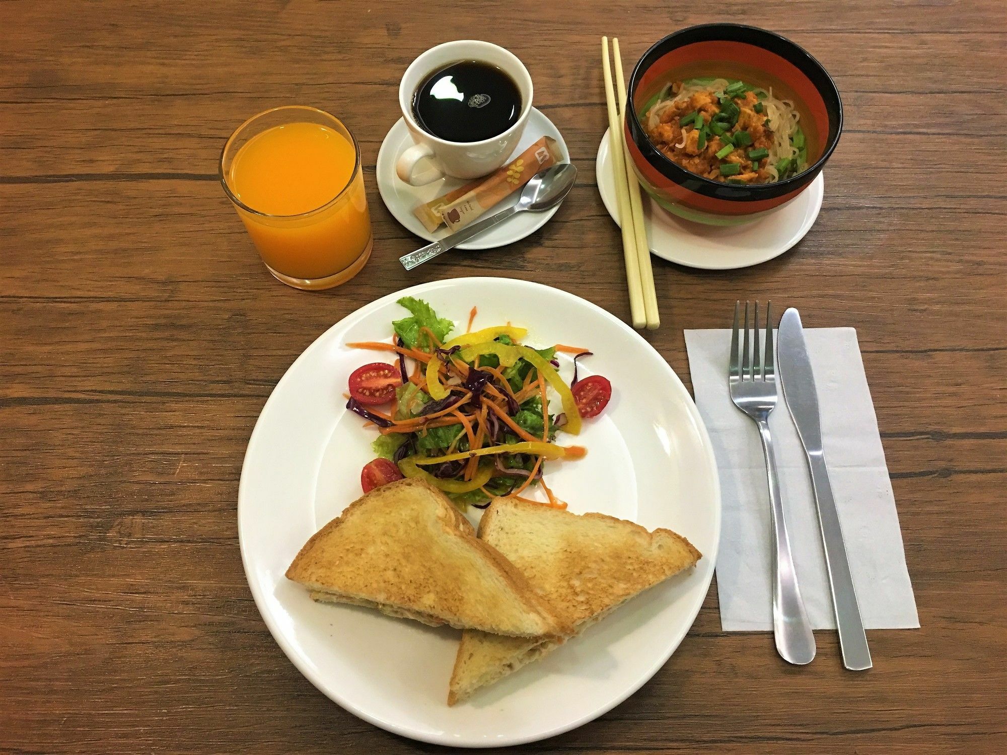 The Vibe Inn Yangon Bagian luar foto