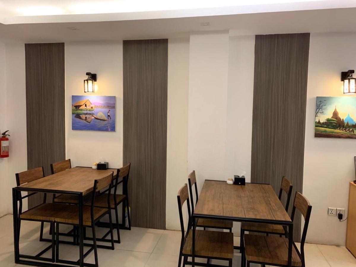 The Vibe Inn Yangon Bagian luar foto